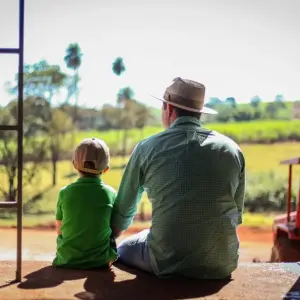 Sucessão Familiar no Agronegócio: Como Preparar a Próxima Geração para Liderar